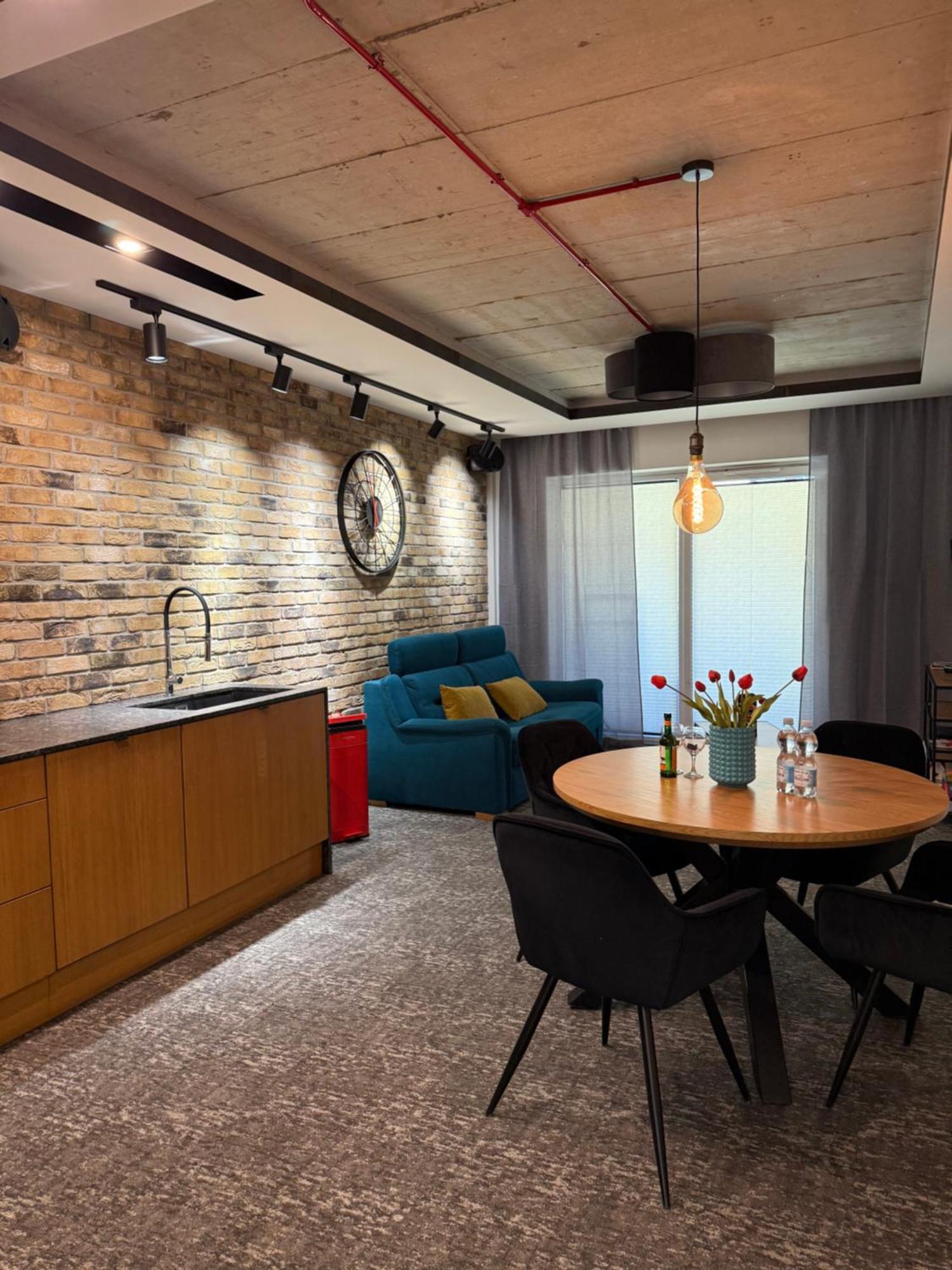Apartament Aleja Wolnosci โนวิซอนช์ ภายนอก รูปภาพ