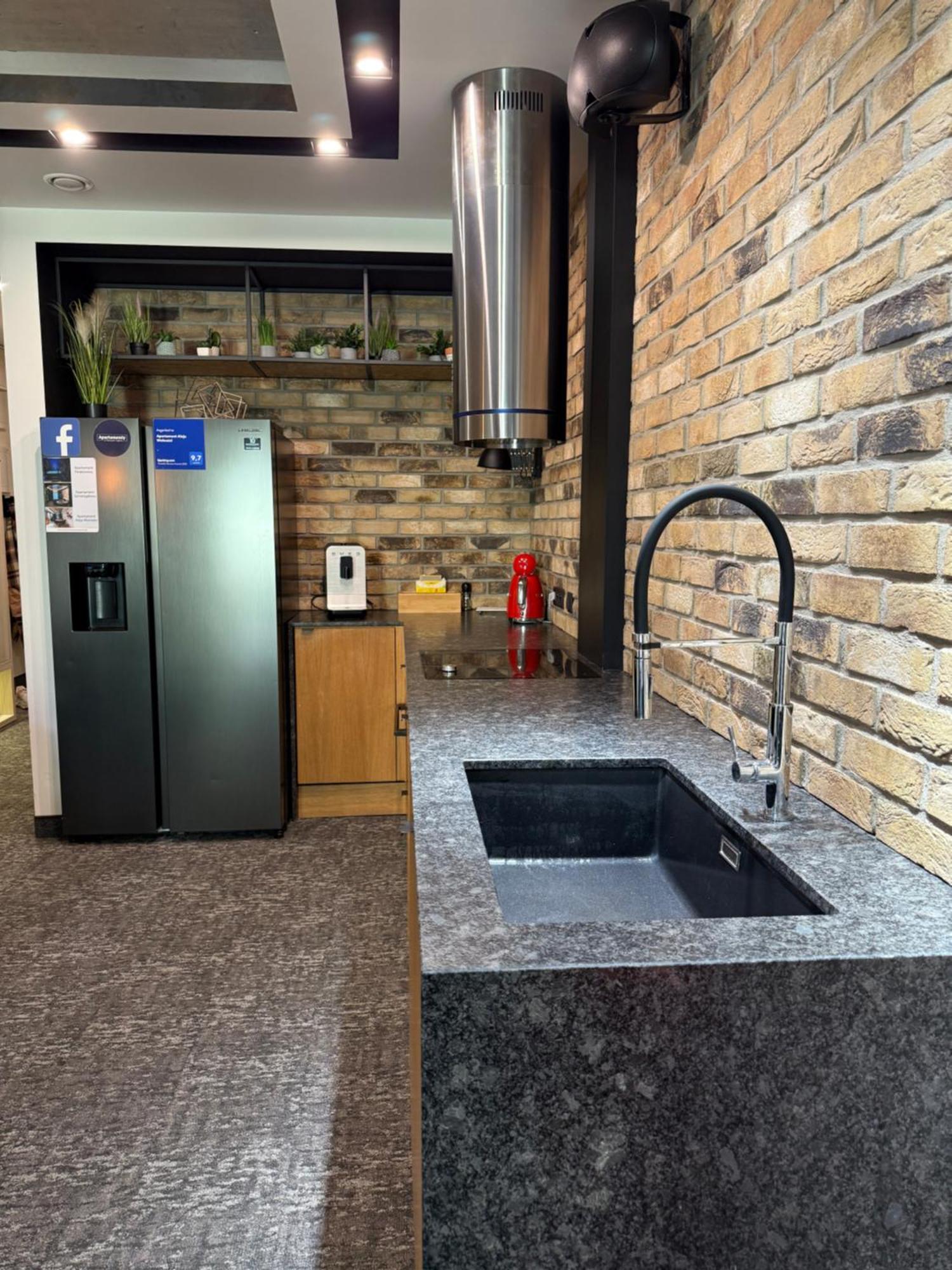 Apartament Aleja Wolnosci โนวิซอนช์ ภายนอก รูปภาพ